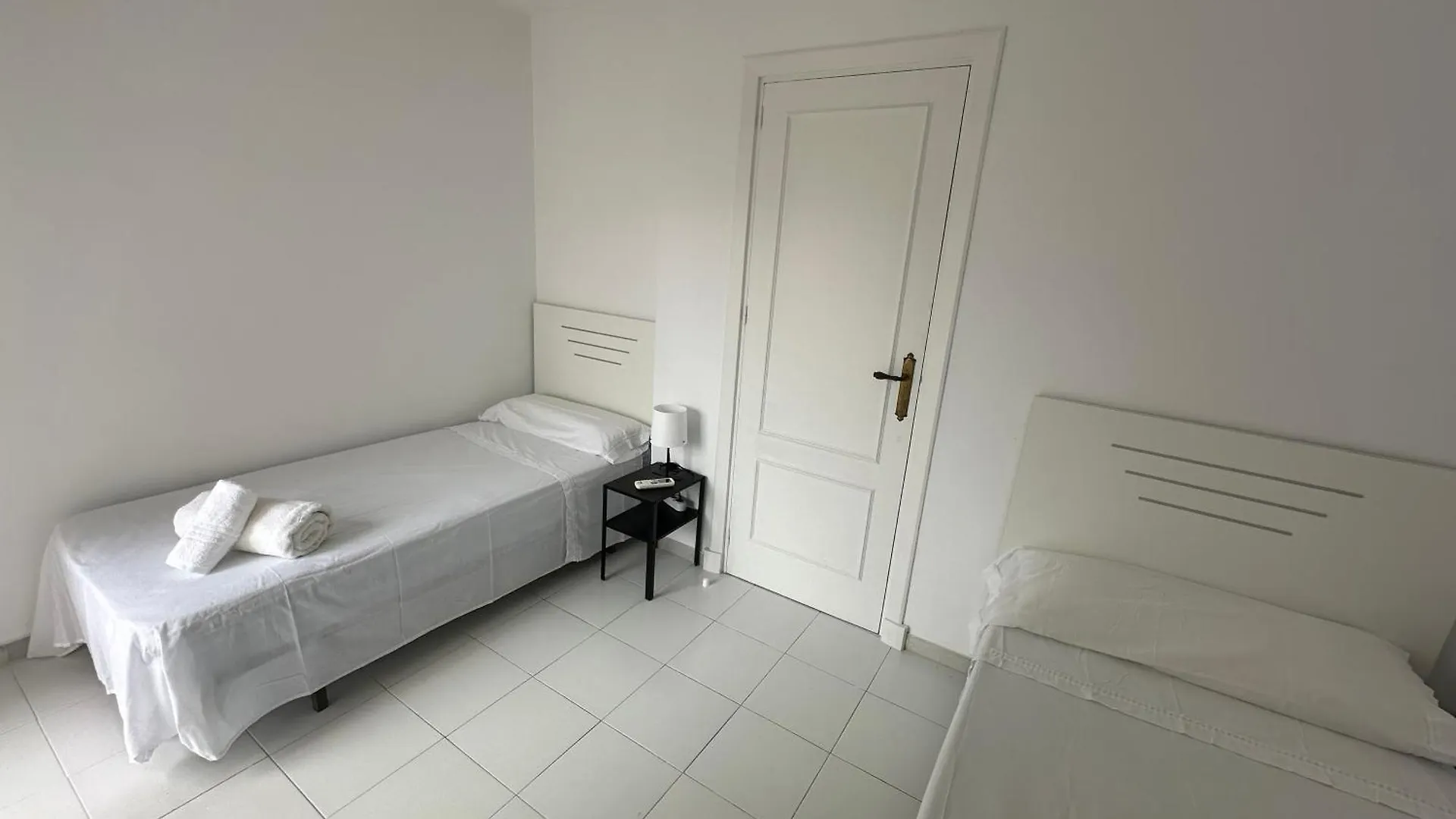 Casa Jayja Primera Linea De Playa Velilla-Taramay 0*,  Španělsko